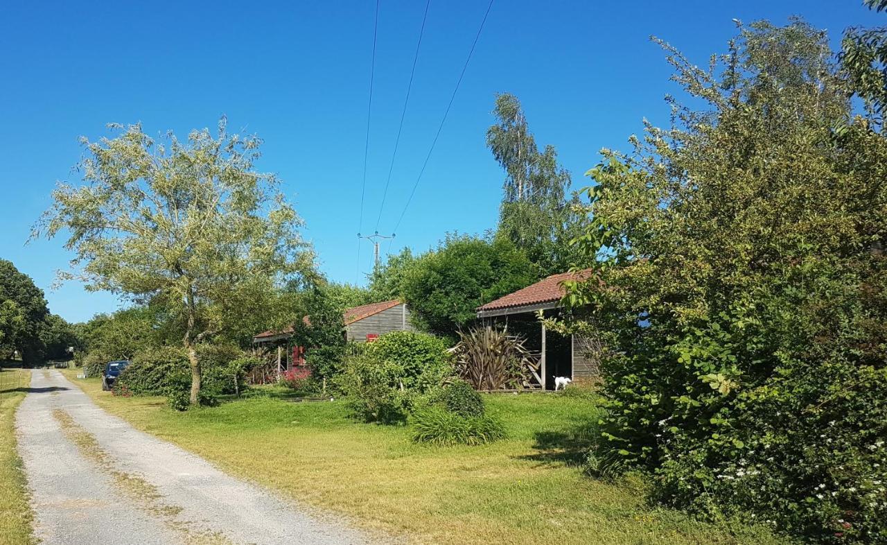 Camping De La Chagnee Saint-Aubin-le-Cloud Exterior foto